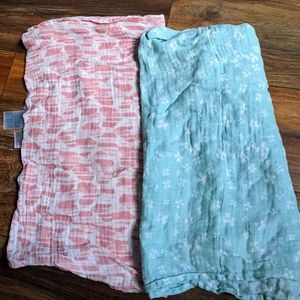 Aden Anais swaddles never used